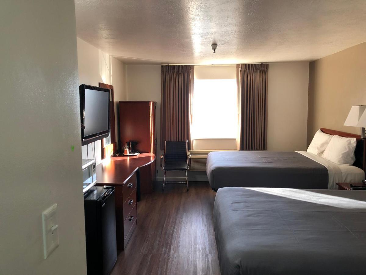 Ameri-Stay Inn&Suites Clearfield Bagian luar foto