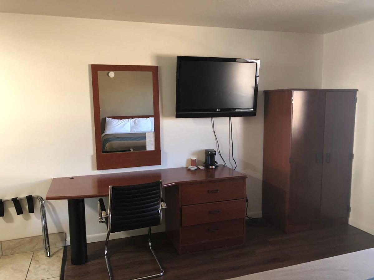 Ameri-Stay Inn&Suites Clearfield Bagian luar foto