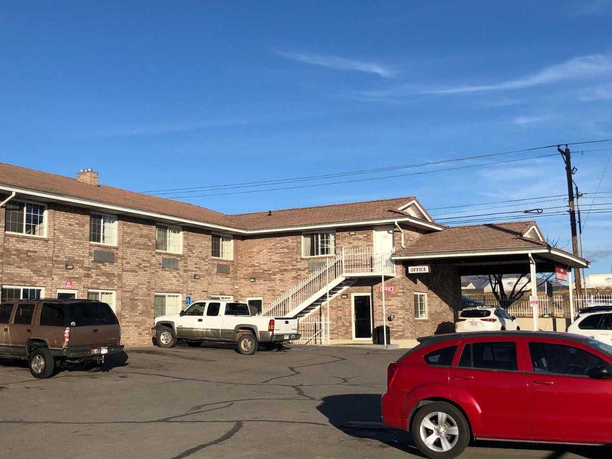 Ameri-Stay Inn&Suites Clearfield Bagian luar foto