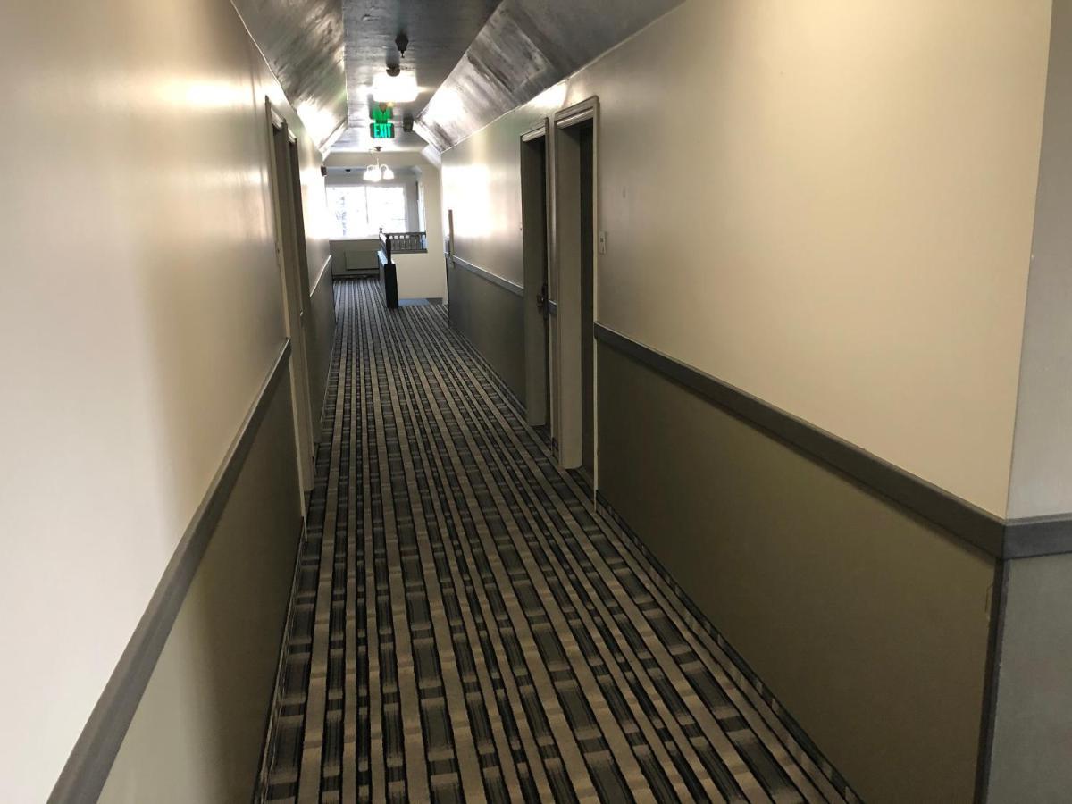 Ameri-Stay Inn&Suites Clearfield Bagian luar foto