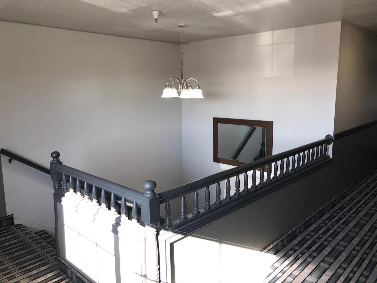 Ameri-Stay Inn&Suites Clearfield Bagian luar foto